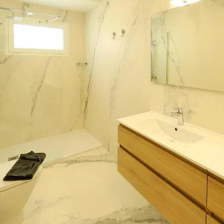 Willa Bella, Modern 2 Bed