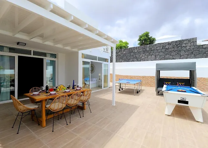 Bella, Modern 4 Bed
