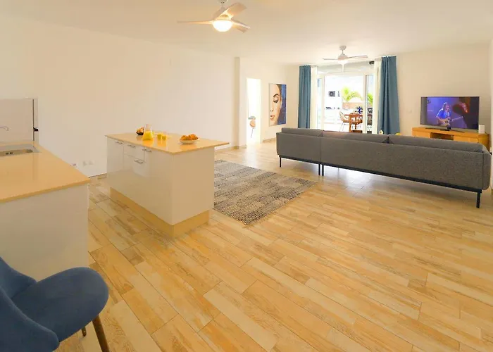 Bella, Modern 4 Bed Villa *