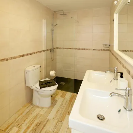 וילה Bella, Modern 4 Bed